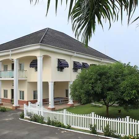 Oxygen Holiday Resort Owerri Bagian luar foto