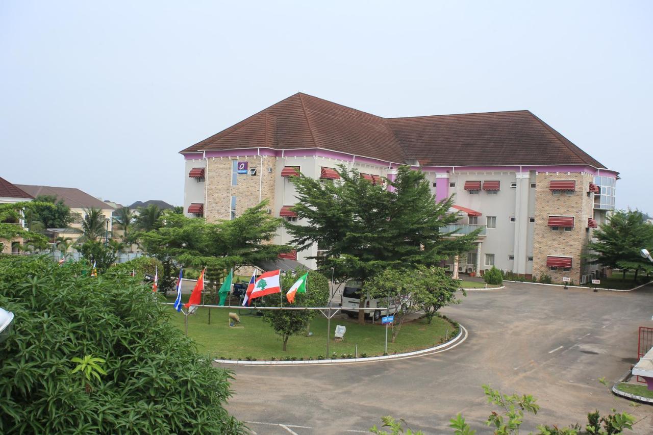 Oxygen Holiday Resort Owerri Bagian luar foto