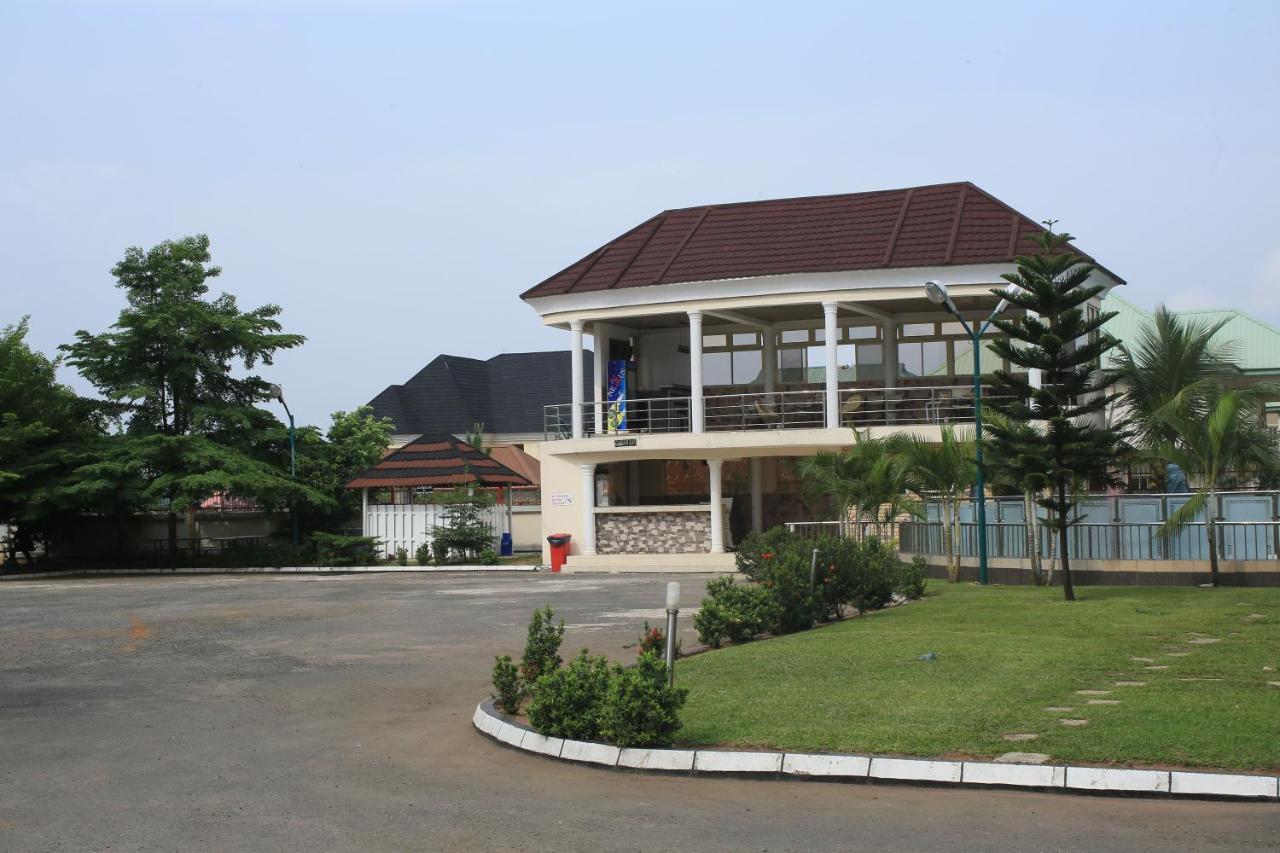 Oxygen Holiday Resort Owerri Bagian luar foto