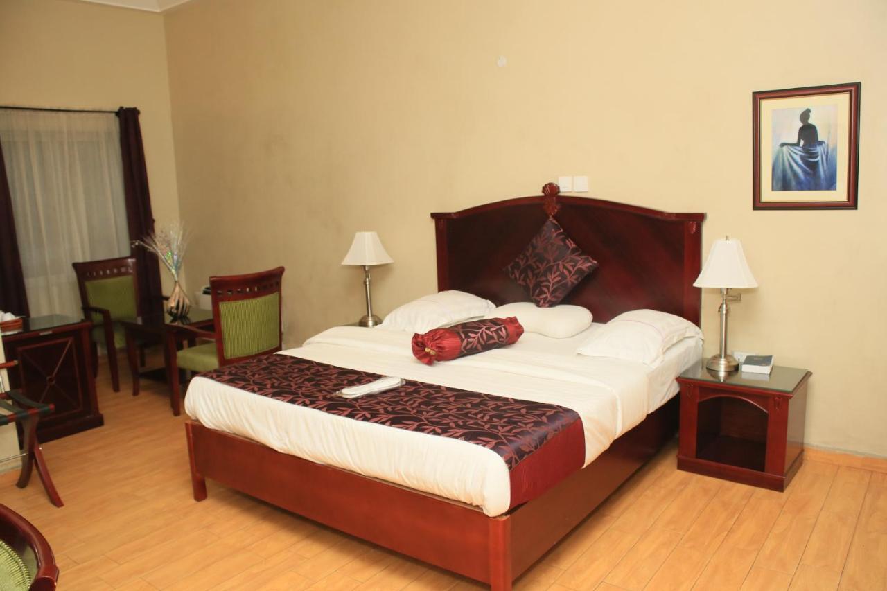 Oxygen Holiday Resort Owerri Bagian luar foto