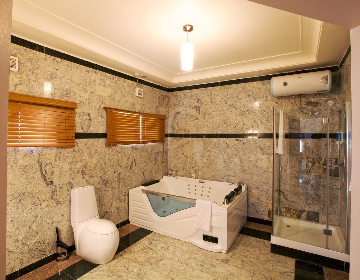 Oxygen Holiday Resort Owerri Bagian luar foto