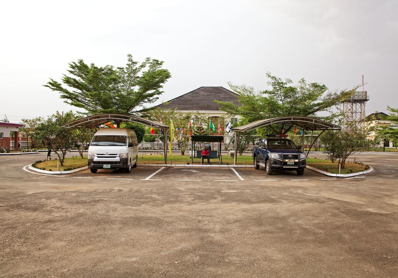 Oxygen Holiday Resort Owerri Bagian luar foto